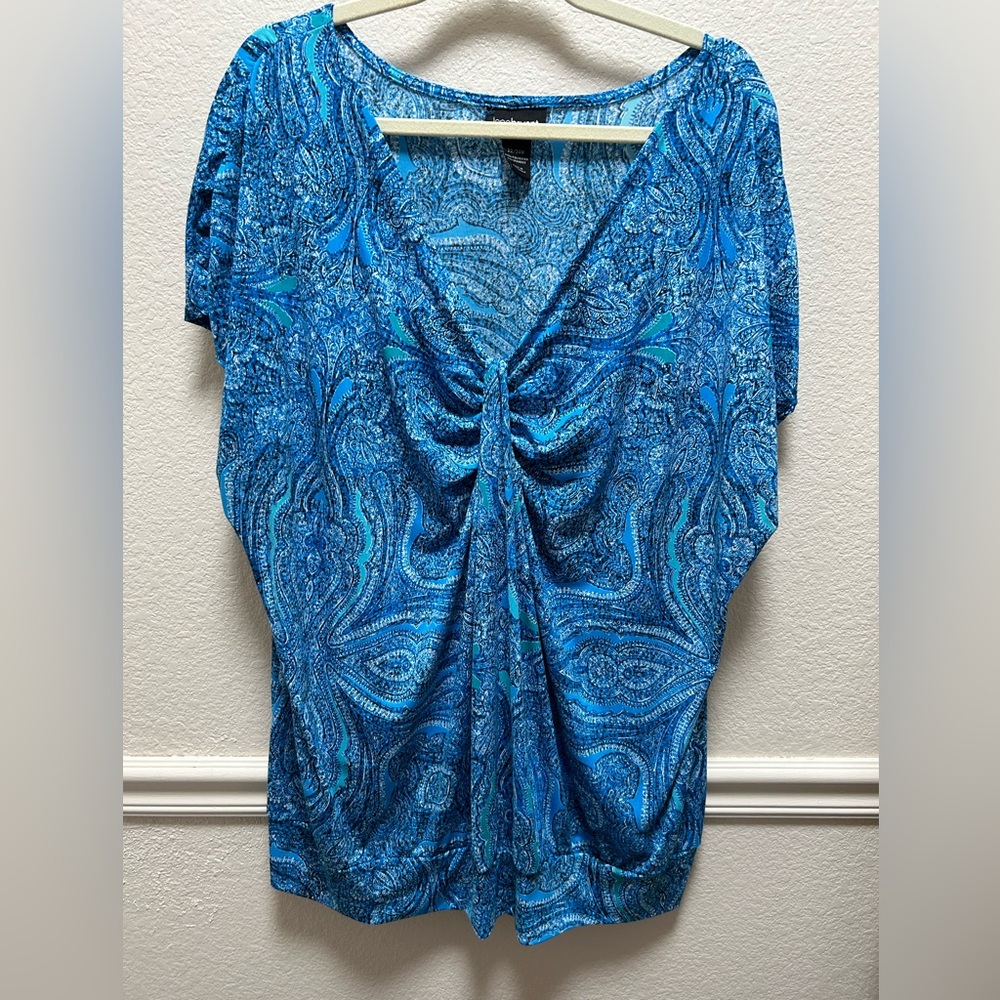 Lane Bryant 22/24 banded beautiful blue tones paisley v neck top